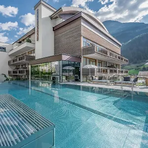 Hotel Bergland Design- Und Wellnesshotel *****