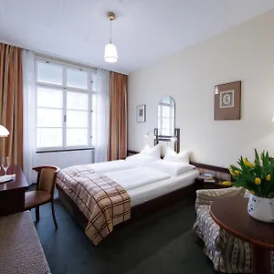 4* فندق مبيت وإفطار بنسيون كونتيننتال