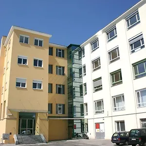 Hostel Workbase, Bécs